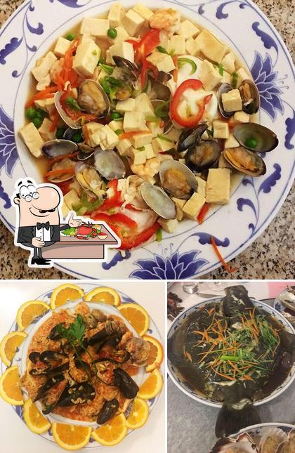 Ordina la cucina di mare a Ristorante Cinese Ju Xin Lou