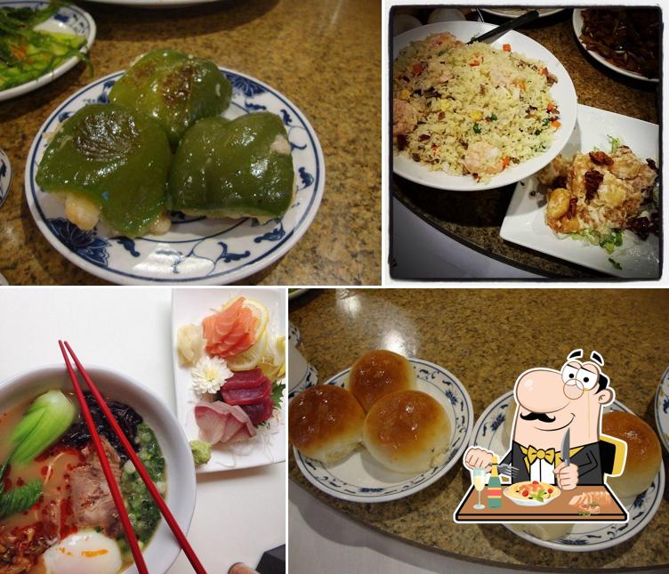 Еда в "The Empress Seafood Restaurant"