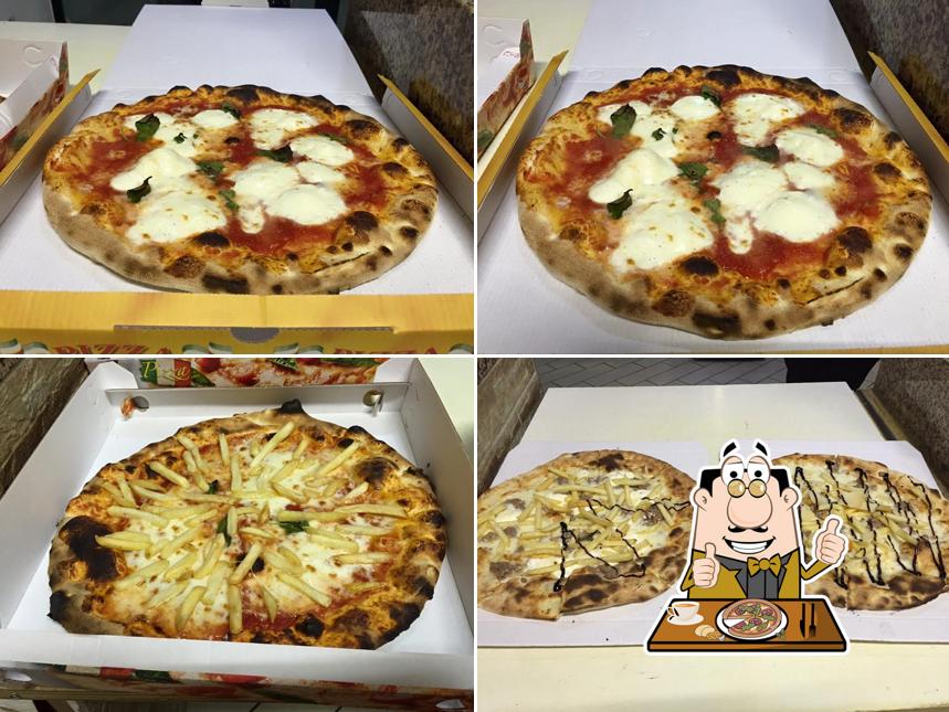 A Pizzeria Dal Piccolo Pietro, puoi prenderti una bella pizza