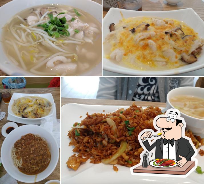 Еда в "Ming's Noodle Bowl"