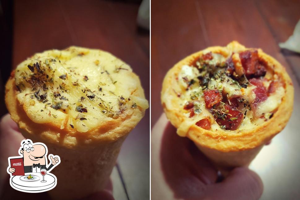 Comida em Pizza Cone Vintage