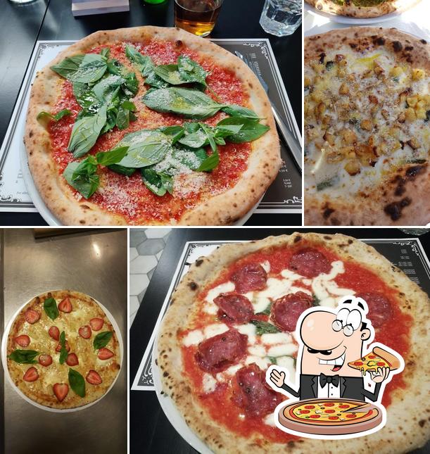 Order pizza at Pizzeria Via Tribunali Kallio