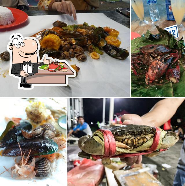 Try out seafood at Warung Seafood Tumpah Keluarga