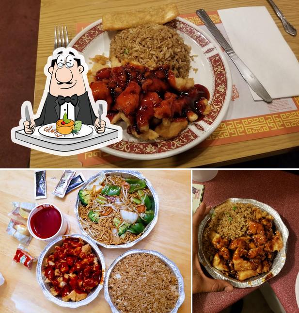 Еда в "Silver China Restaurant & Tavern"