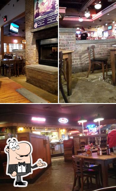 The interior of Logan's Roadhouse