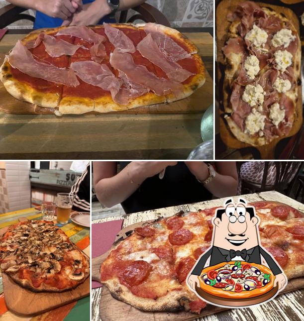 Bestellt verschiedene Variationen von Pizza