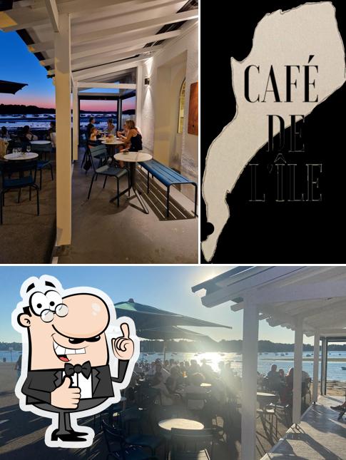 Regarder cette image de Café De L'île