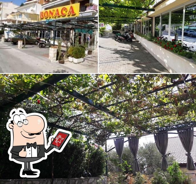 Puoi goderti l'aria fresca dal dehors di Restaurant Bonaca