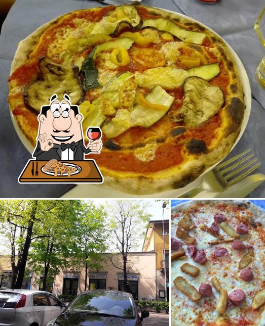 A Pizzeria Piccola Capri, puoi assaggiare una bella pizza