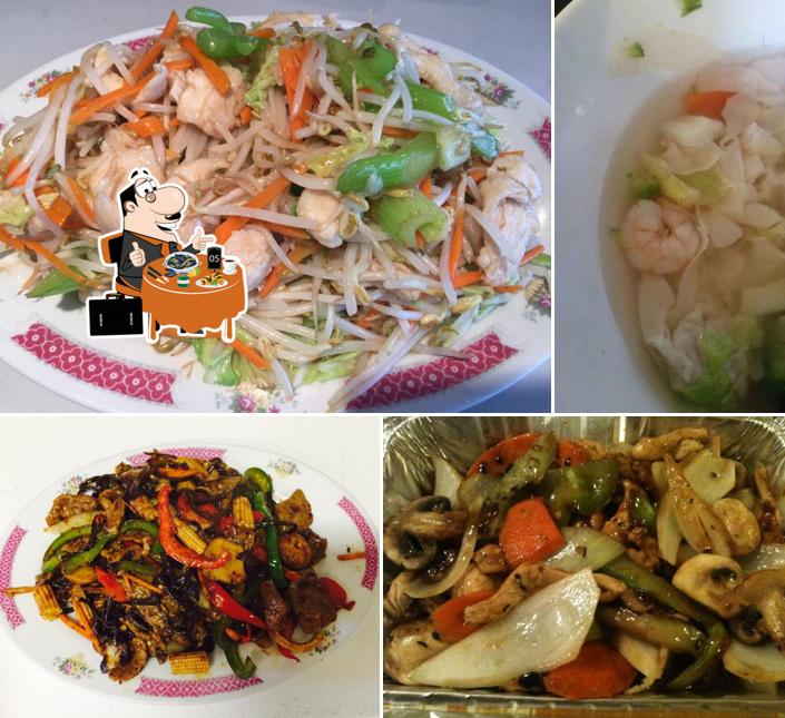 Try out seafood at Chinese Szechuan Stir Fry