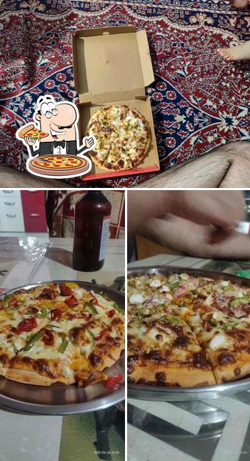 Try out pizza at Laziz Pizza - Pizza In Gwalior - Pizza In City Center