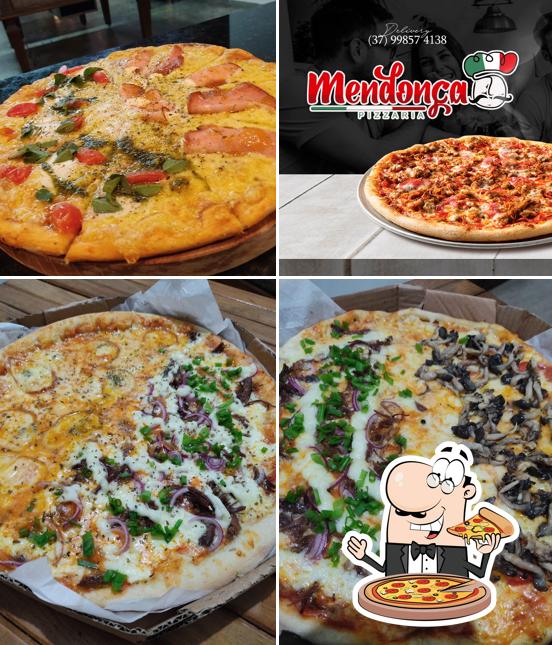 No Mendonça - Pizzaria & Petiscaria, você pode pedir pizza