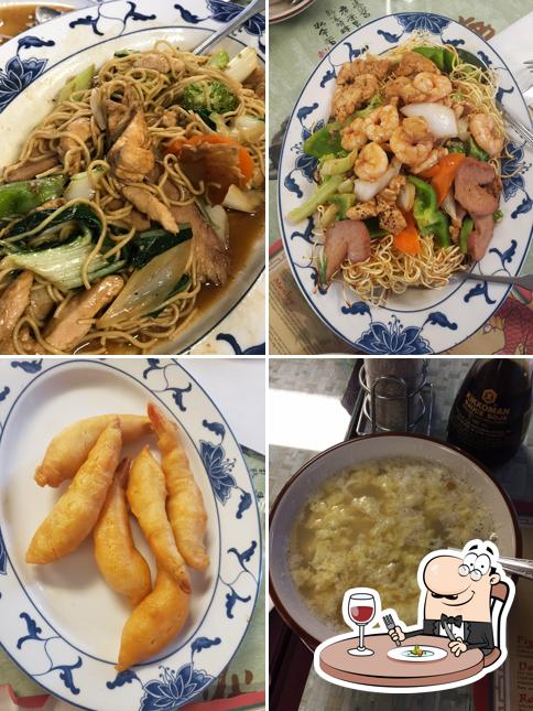 C56c Uncle Mings Chinese Restaurant Wasaga Beach Food 