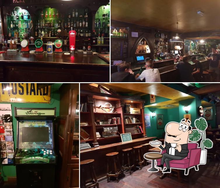 The interior of Bar Irlandes