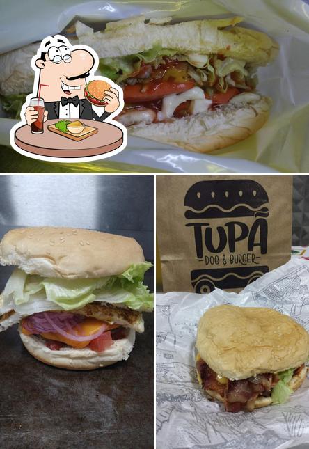 Experimente um hambúrguer no Tupã Dog e Burger Food Truck