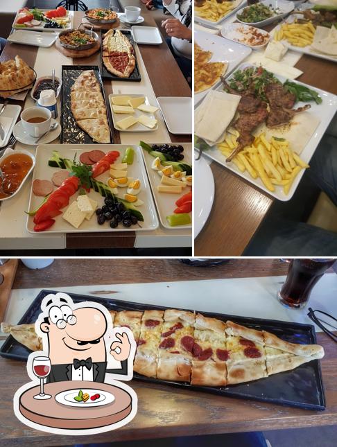 Plats à Gül Restaurant