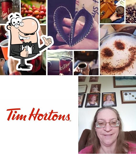 Regarder cette image de Tim Hortons