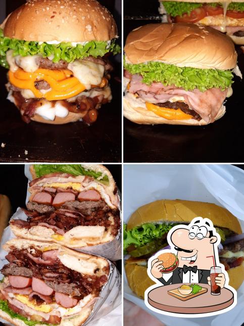 Delicie-se com um hambúrguer no Bob Lanches