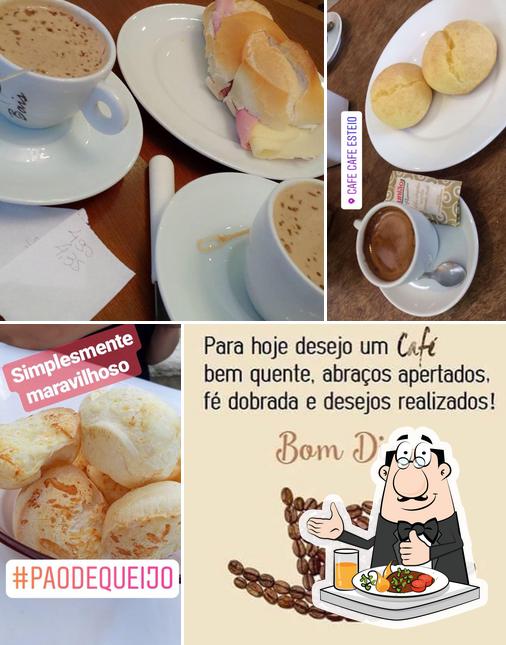 Comida em CafeCafe Esteio