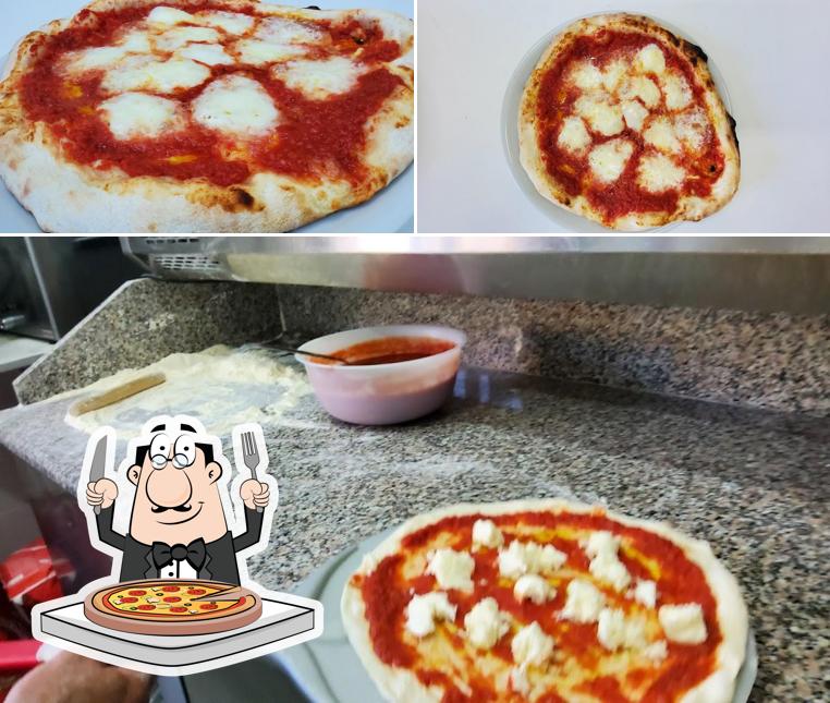 Ordina tra le molte varianti di pizza