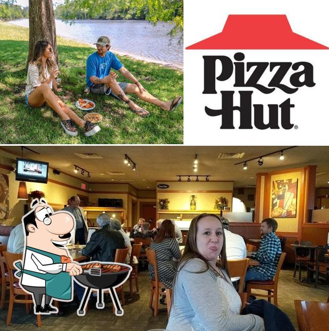 Look at this image of Pizza Hut