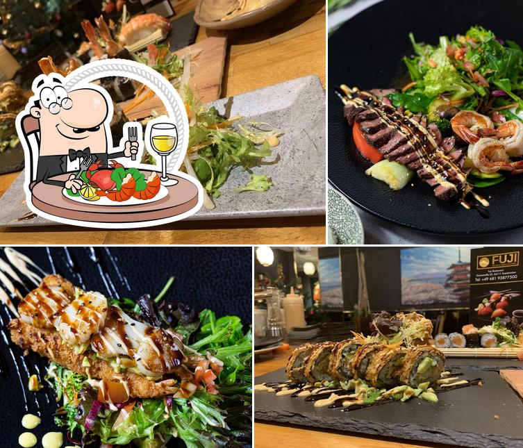 Попробуйте блюда с морепродуктами в "Fuji Restaurant"