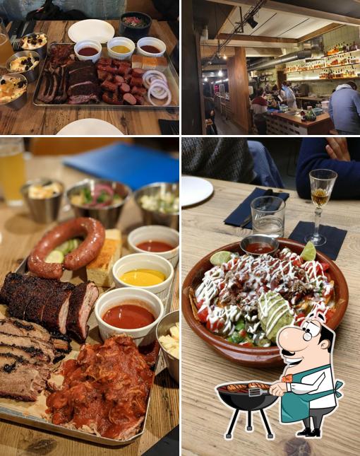 Holy Smoke : Texas BBQ & Bourbon bar propose des repas à base de viande