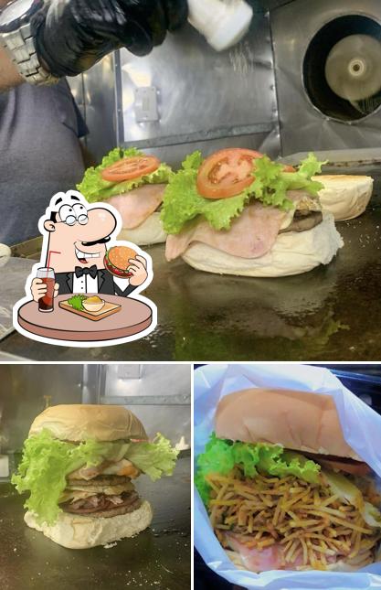 Consiga um hambúrguer no Trailer Esquina do Lanche Ilhabela