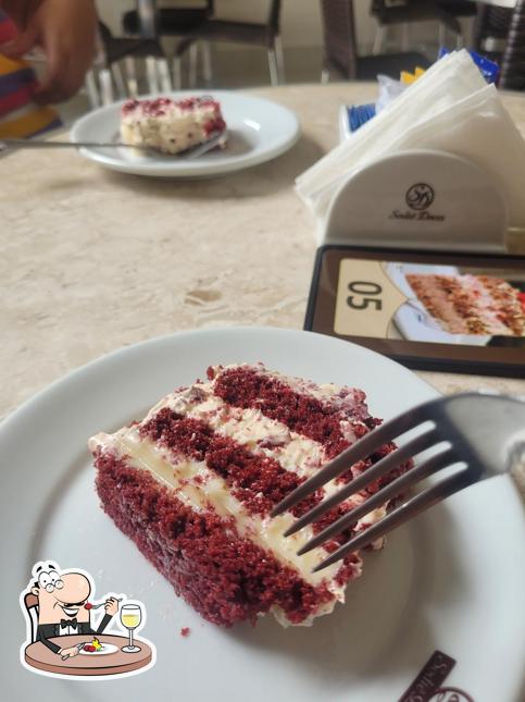 Pastel de terciopelo rojo en Sodiê Doces