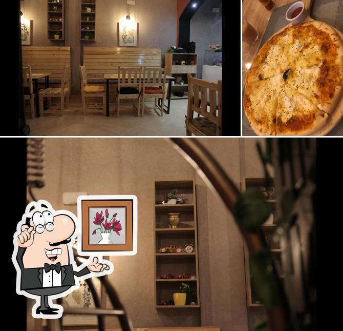 La intérieur et pizza du restaurant