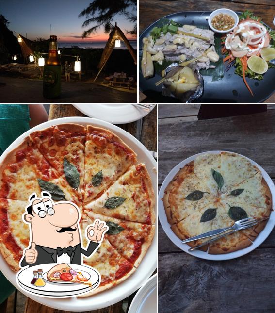 Try out pizza at Rock Beach Bar