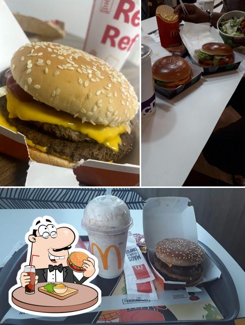 Peça um hambúrguer no McDonald's