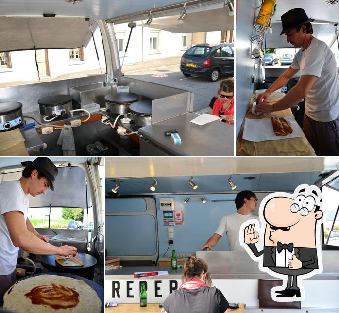 Regarder cette image de La Crêperie Ambulante