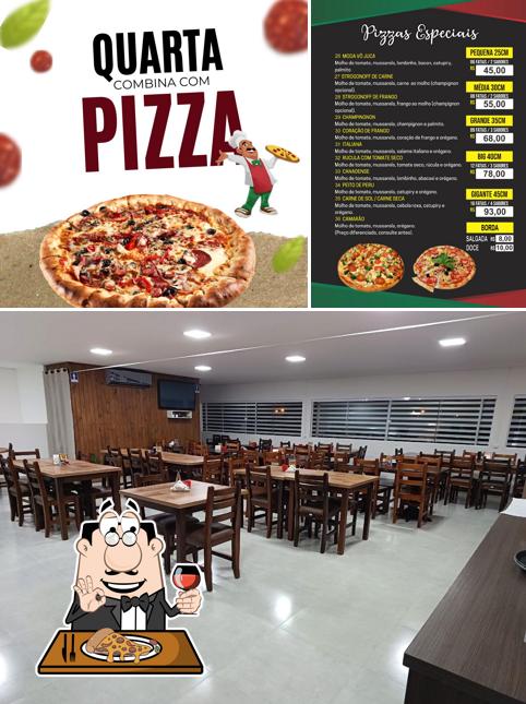 Experimente pizza no Pizzaria e Lancheria - Vô Juca em Brusque