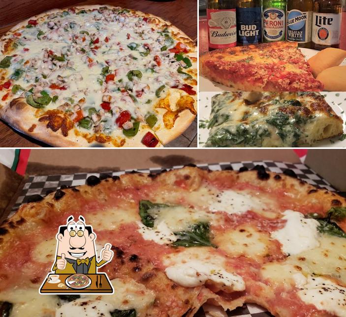 Закажите пиццу в "Panino's Pizzeria - Evanston"