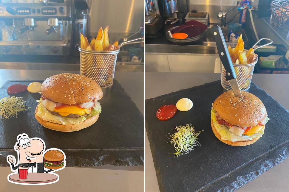 Ordina un hamburger a Au Fil du Temps