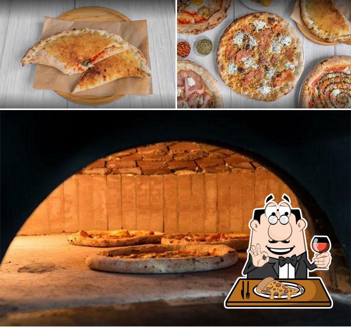 A Il Sorrentino Pizzeria & Hamburgeria, puoi ordinare una bella pizza