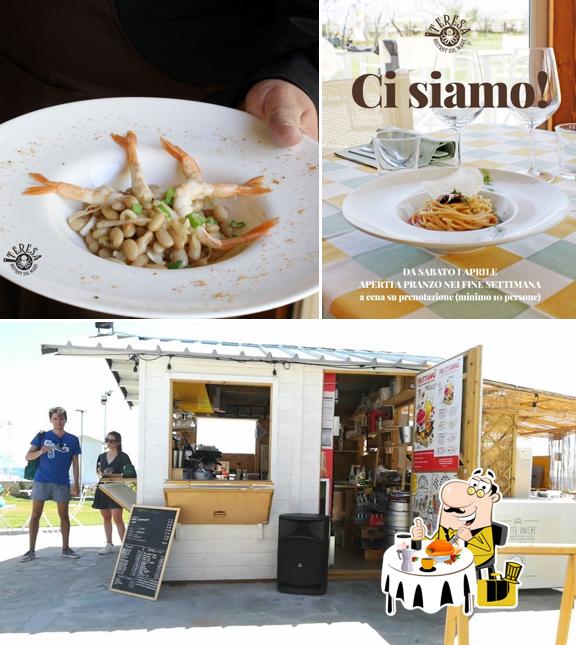 La foto di cibo e lavagna da Bistrot sul mare