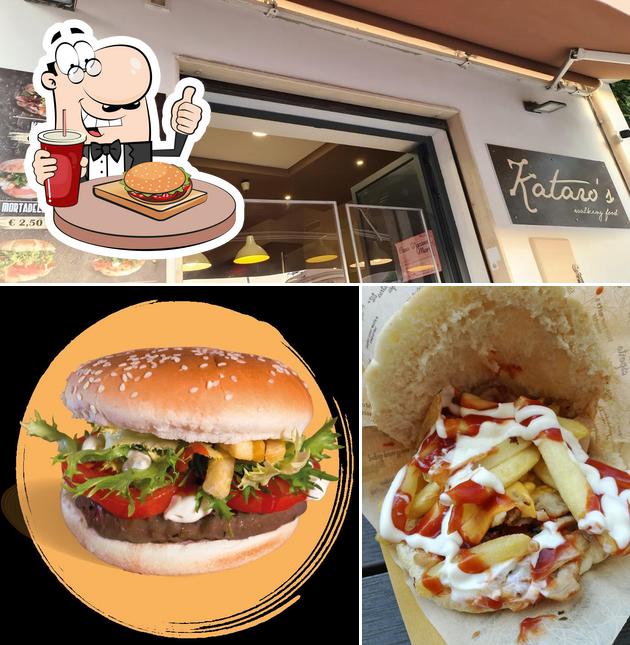 Prova un hamburger a Kataro's Walking Food