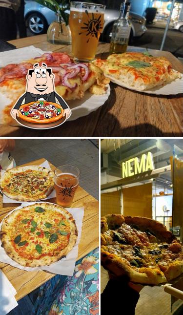 Escolha pizza no NEMA Floripa