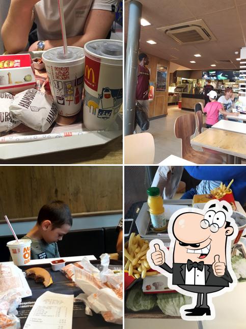 Voici une image de McDonald's