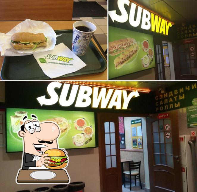 Закажите гамбургеры в "Subway"