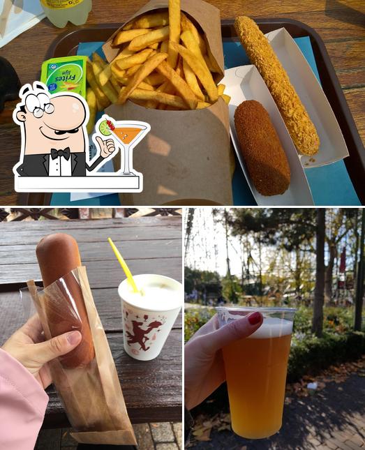 Это фотография, где изображены напитки и картофель фри в The Resting Traveler