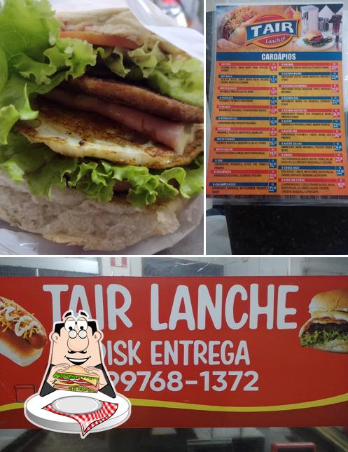 Clube sanduíches em Dado lanche