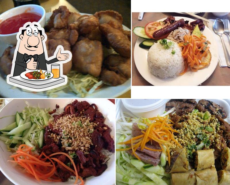 Plats à Phuong Nam Restaurant
