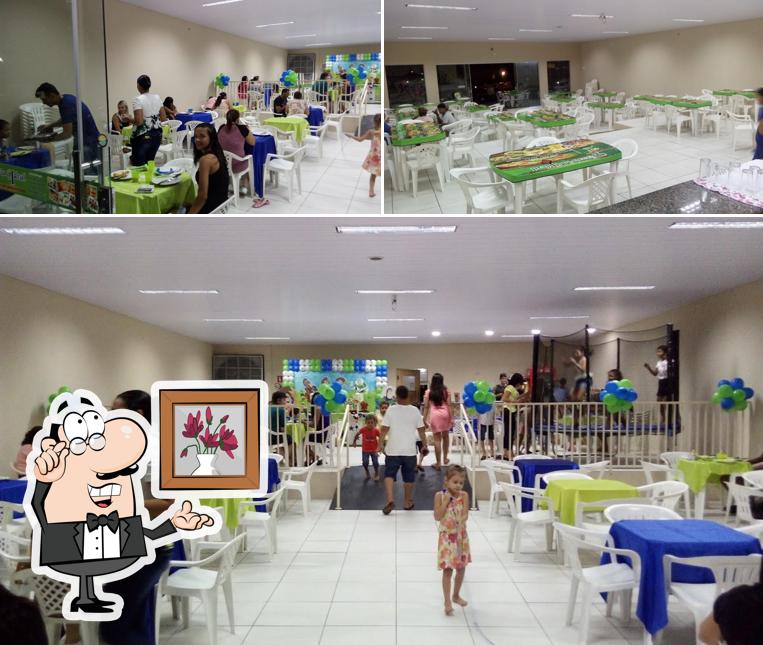 Veja imagens do interior do Pizzaria Ideal