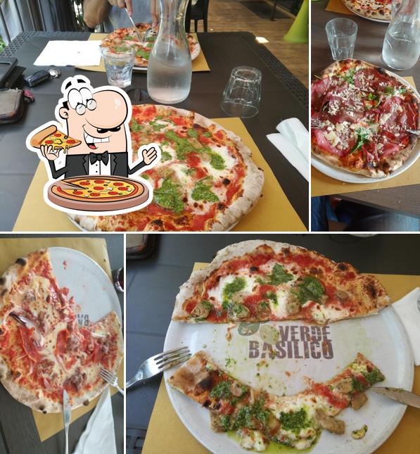 A Verde Basilico, puoi provare una bella pizza