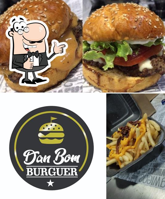 Look at the image of Dan Bom Burguer