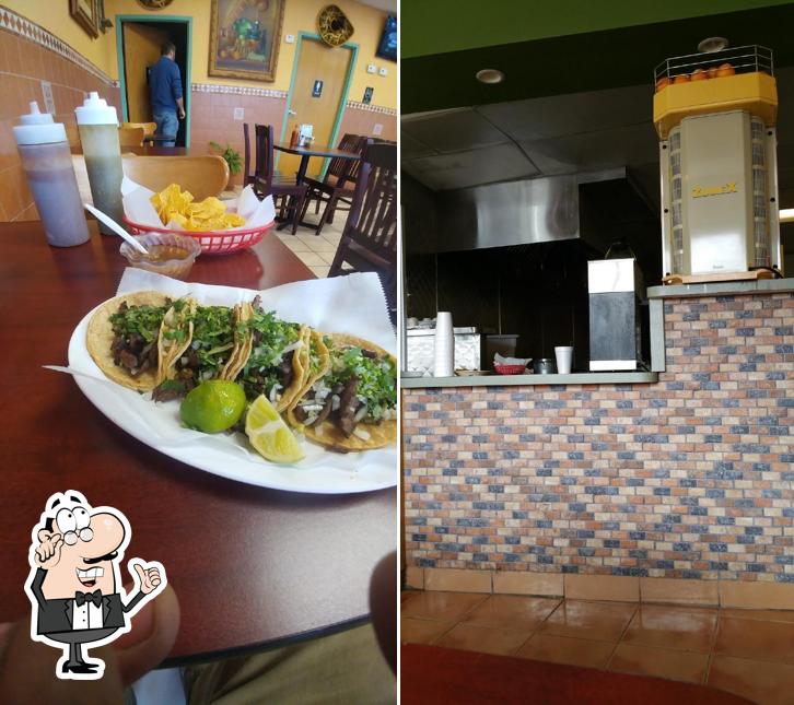 La Placita Taqueria, 390 W Lake St in Addison - Restaurant reviews