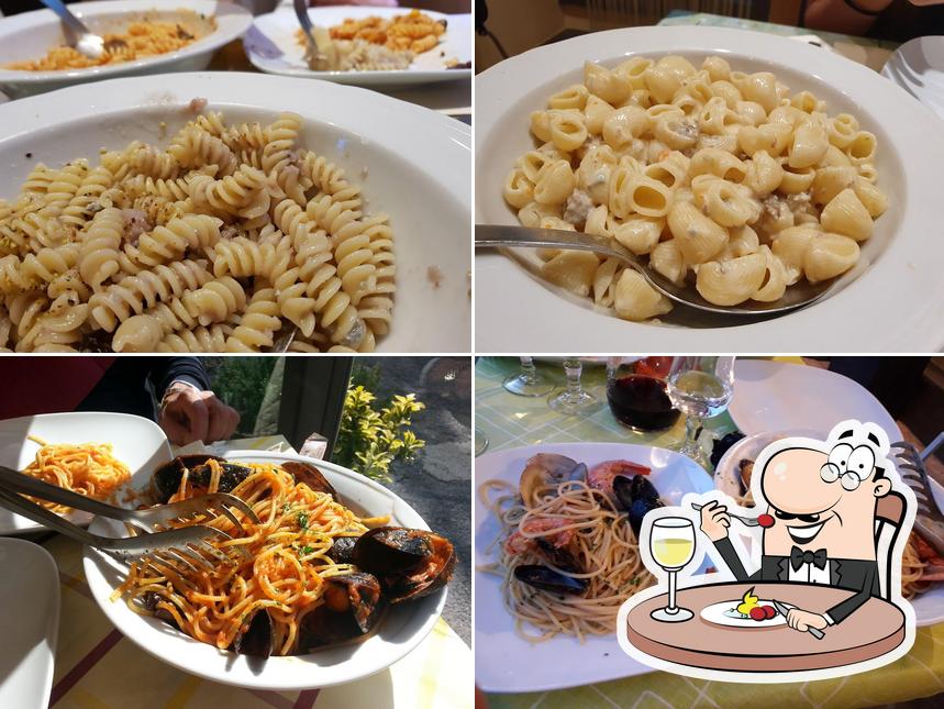 Meals at Spaghetteria Macaroni